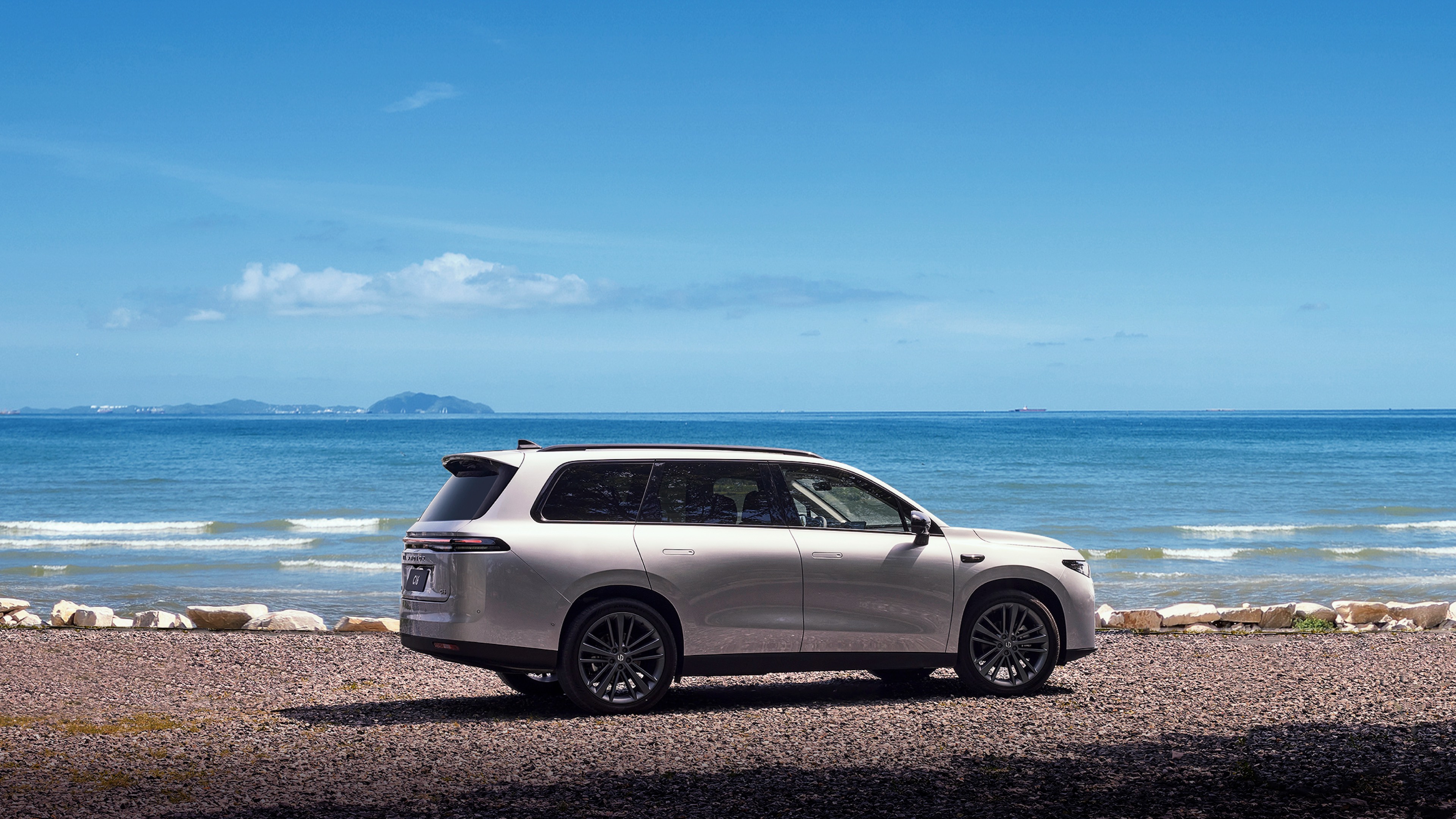 Гібридний автомобіль Leap Motor C16 DM